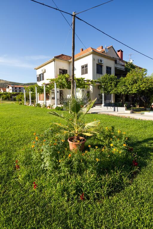 Apartments Svilan Trogir Exterior photo